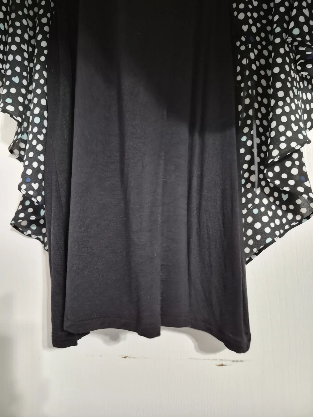 Elle Black Polka Dot Flutter Sleeve Blouse with Attached Tank Top. Sz XL - Picture 3 of 5